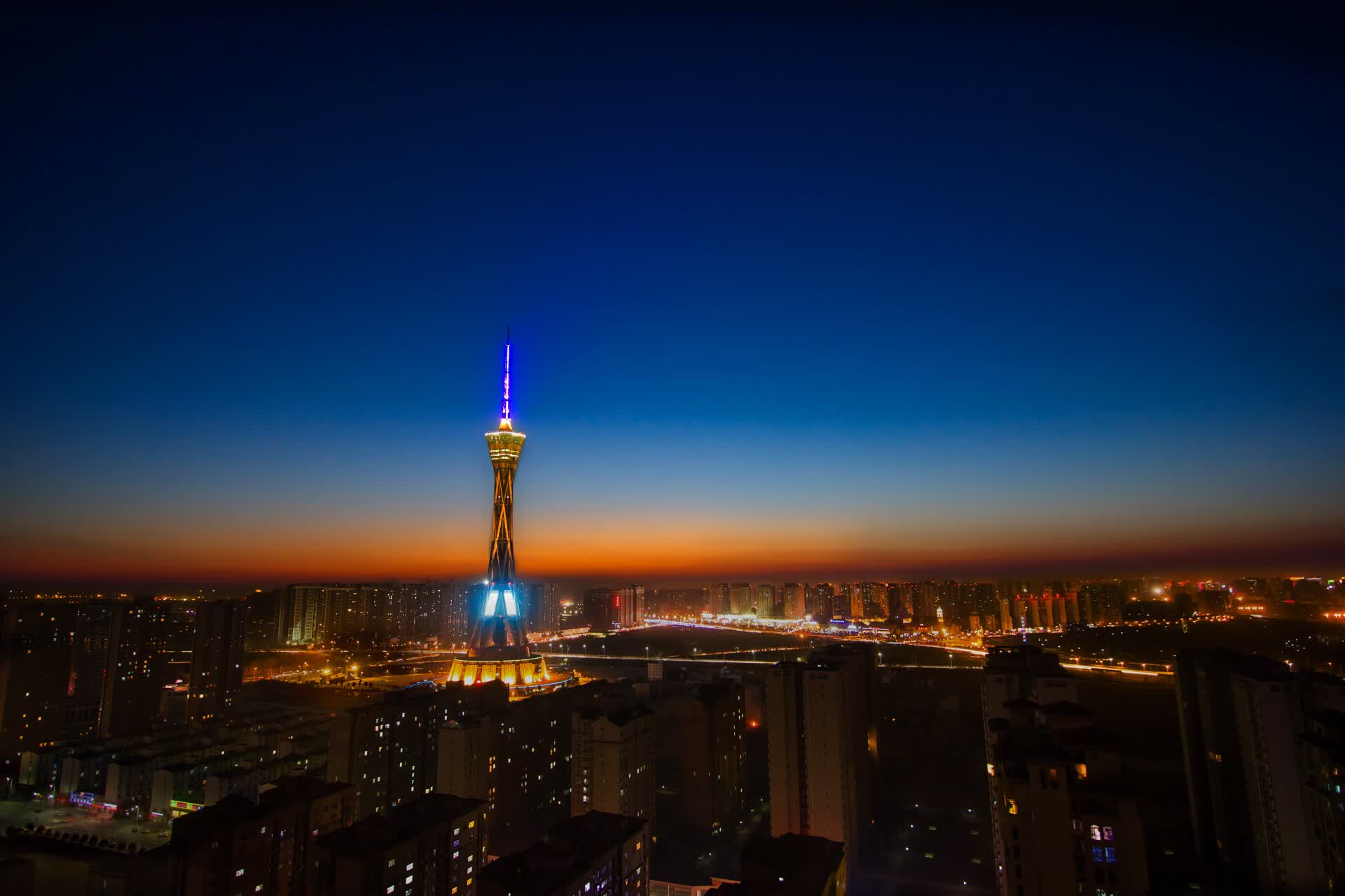 世界网球草地训练联盟:共享场地与教练资源提高效率,网球草地赛事